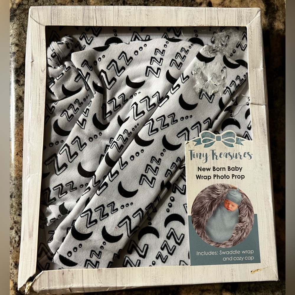 New In The Box Tiny Treasures New Born Baby Photo Prop